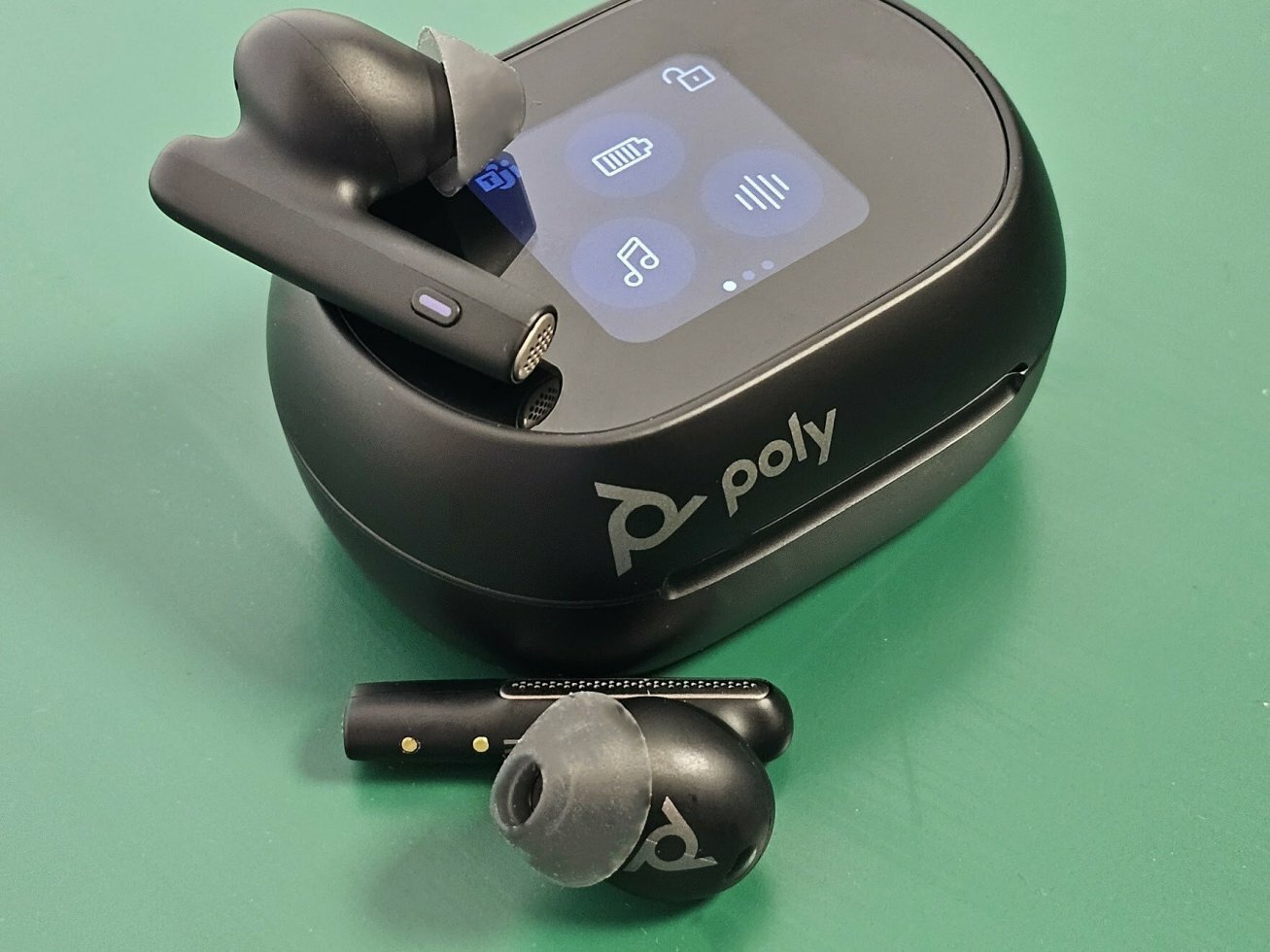 Test: Poly Voyager Free 60+ UC