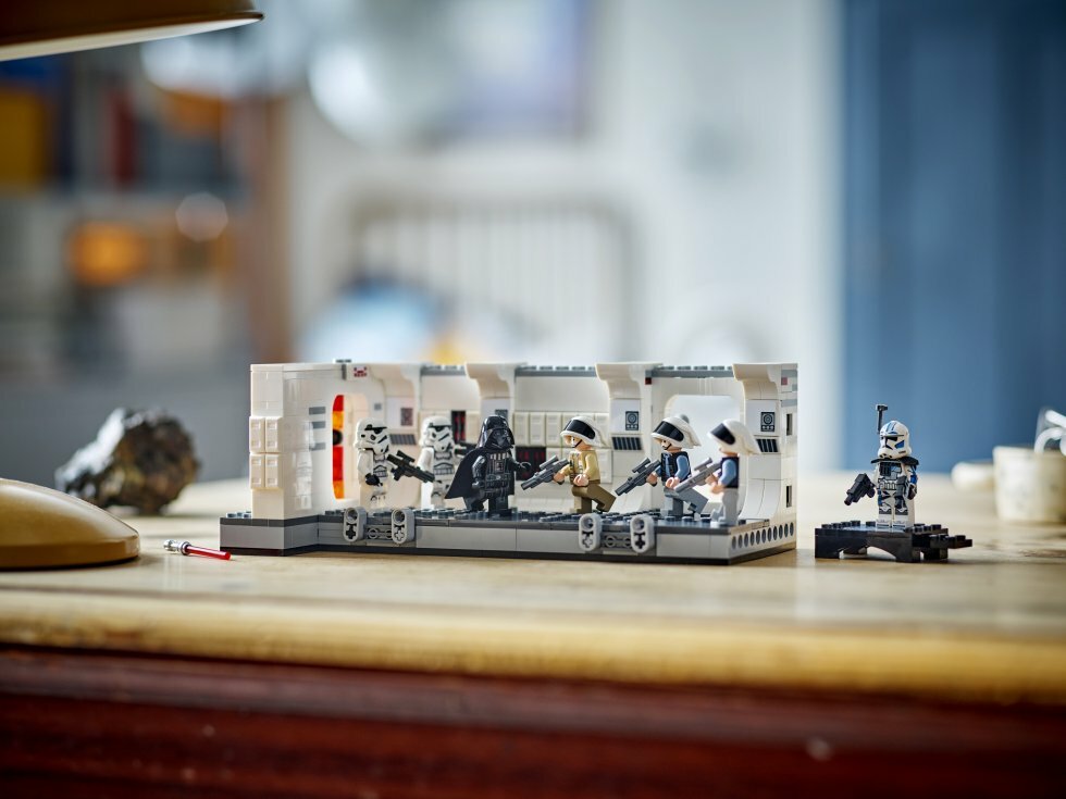 "Overtagelsen af Tantive IV" 75387  - LEGO fejrer 25 års samarbejde med nye Star Wars-modeller