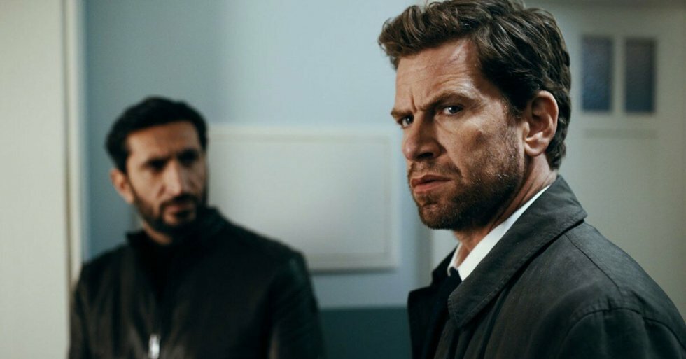 Netflix løfter sløret for den engelske skuespiller bag Carl Mørck til Afdeling Q-remake