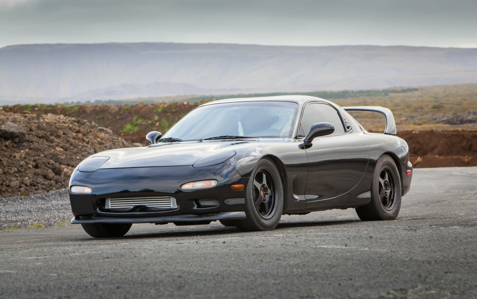 Mazda RX-7 FD - Foto: Johann Ragnarsson/DepositPhotos - 10 lækre biler fra 1990'erne, som vi gerne så i garagen