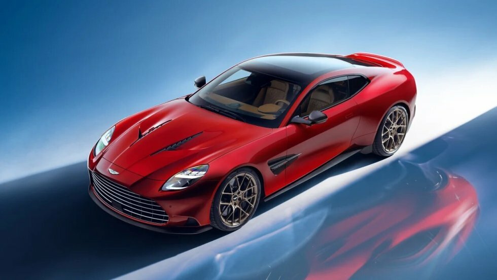 Aston Martin genopliver legenden: Ny V12 Vanquish markerer en ny æra for britisk luksus