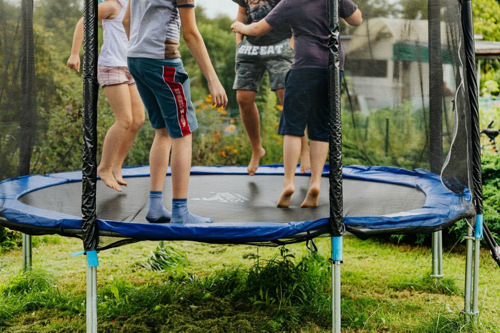 Bør du pakke trampolinen væk til vinter? Her er hvad du skal overveje