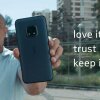 Nokia XR20: The #ToughestTest featuring Roberto Carlos and Lisa Zimouche - Nokia XR20: Ny holdbar smartphone introduceres som alternativ til en streetfodbold