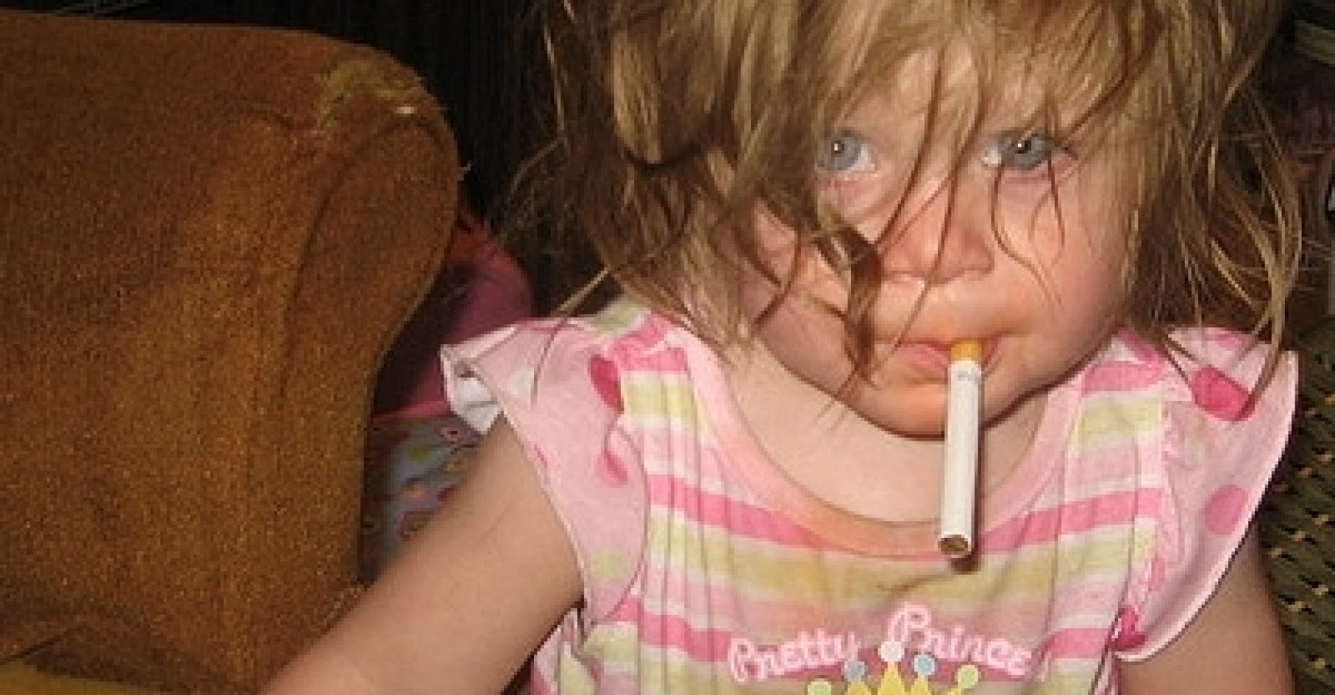 Издевательство над детьми сигаретами