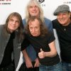 Gruppens medlemmer under Black Ice Tour - AC/DC - Live at River Plate [Anmeldelse]