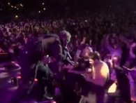 Slipknot-forsanger slår mobilen ud af hånden på røvsyg koncertgæst