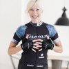 Rikke Laursen - Kommunikationschef og træningsinstruktør - Sæt pris på brysterne