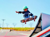8-årige Sky Brown er den yngste pige til at deltage i Vans professionelle skating-konkurrencer nogensinde [Video]