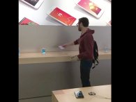 Vred Apple-kunde går amok i butik