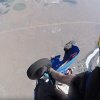 Dagens fuck-up: Wingsuit-udspringer sidder fast i flyets hjul