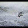 Vindsurfing i orkanstyrke er ikke for sarte sjæle [Video]