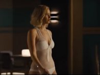Jennifer Lawrence i bikini er nok til at få os til at se 'Passengers' [Video]