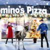 Video-update fra Domino's i Japan, der er ved at træne et rensdyr til pizzalevering