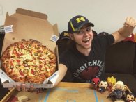 Fyr spiser en hel Domino's pizza hver dag i et år - og taber sig