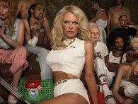 Pamela Anderson optræder i NSFW reklamefilm for streetwearbrand