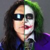 Tommy Wiseau går til audtition på rollen som Jokeren. 