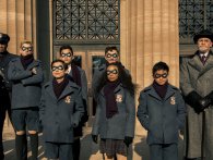 The Umbrella Academy på Netflix er en herlig blanding af superhelte-fiktion, vold og coming-of-age fortælling