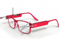 Nu kan du købe en brille med indbyggede schweizerknive