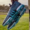 Adidas fordobler produktionen af sneaks lavet med bjærget plastik fra havene