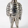 Michelin Man replica i sølv og bronze - 1.400 kroner - Anthony Bourdains værdifulde ejendele bortauktioneres