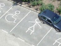 Kvinder er bedre til at parkere lovligt end mænd