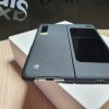 Fold i det medfølgende kulfiber-cover - Samsung Galaxy Fold: Highs and lows efter en uges intensiv test