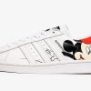 Adidas fejrer kinesisk nytår med 3 Mickey Mouse varianter af Stan Smith og Superstar II