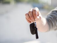 Biludlejningsselskab tilbyder gratis biler til sundhedspersonale under nedlukning