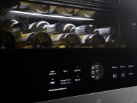LG's Wine Cellar luksus-vinkøleskab er top blæret