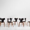 Arne Jacobsens "Grand Prix" stole - 12 stole solgt for 10.000 britiske pund - Foto: Phillips - Dansk design: De gode gamle møbler er formuer værd på auktioner