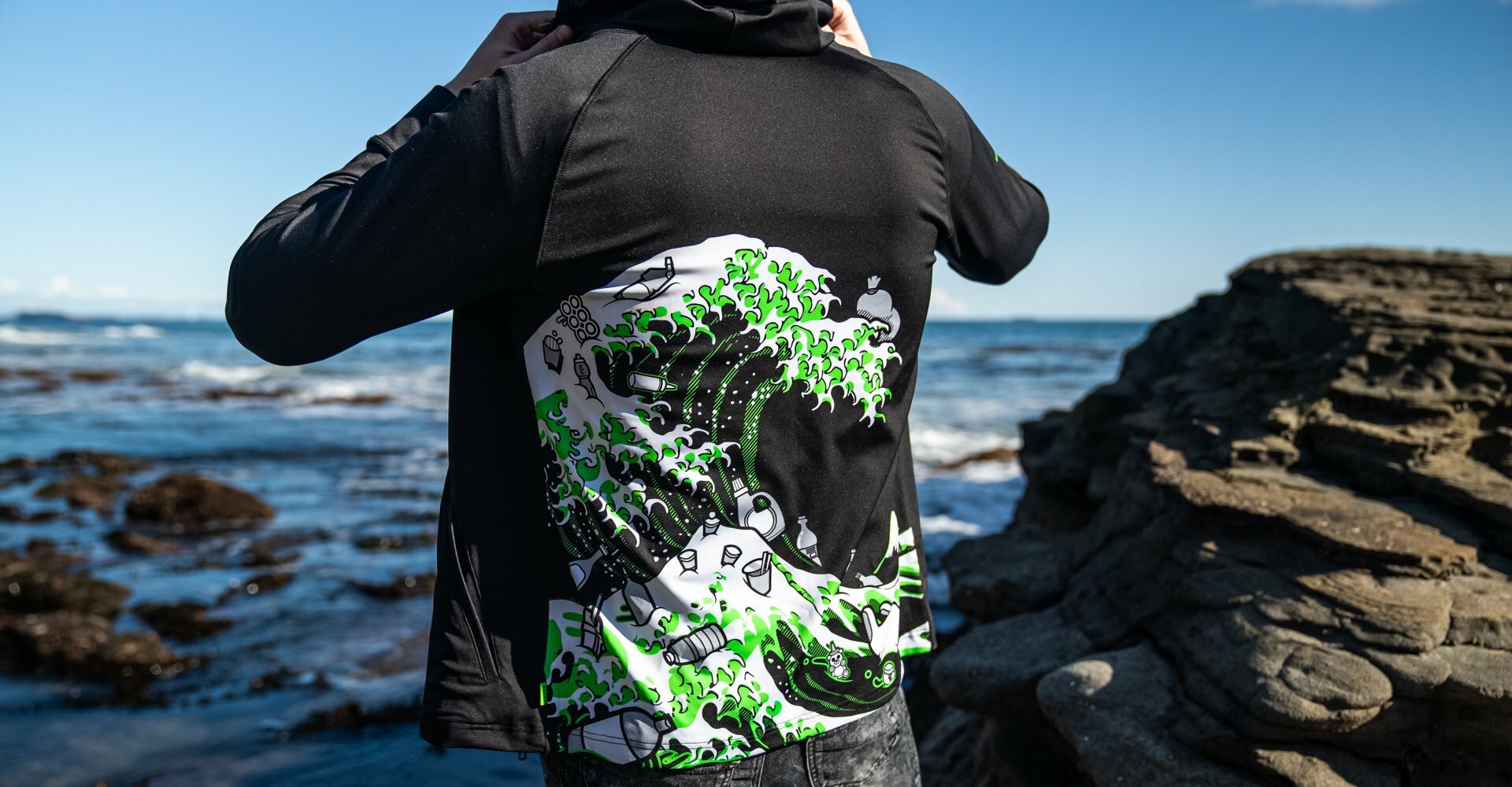 Razer lancerer tøjkollektion lavet af genbrugsplast fra havet Connery billede pic