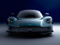 Aston Martin sætter tal på superhybriden Valhalla