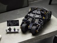 LEGO Batman Batmobil Tumbler 76240
