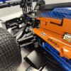 Sponsor-mærkerne er jo en integreret del af F1, men hvis man er til det rene look, kan man jo bare lade dem blive på arket - Vi bygger: Lego Technic McLaren Formula 1 Race Car (42141)