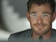 Chris Hemsworth som gal/genial videnskabsmand i første trailer til Spiderhead