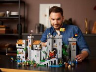 Løveriddernes Borg og Galaxy Explorer: LEGO genfortolker to af deres mest ikoniske sæt gennem tiden