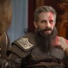 Ben Stiller som krigsguden Kratos fra God of War - Foto: PlayStation - Ben Stiller er far-terapist for LeBron James og John Travolta i God of War-sketch