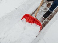 Regler om snerydning: sådan skal du rydde sne om vinteren