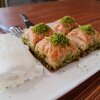 Nybagte baklava med pistacie og kogt creme. - Rejse-reportage: Gastronomisk rundrejse i Istanbul
