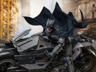 Hot Toys lancerer Ben Affleck Batman and Batcycle-actionfigur i optakt til The Flash