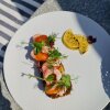 Fiskefilet med mayo, urter, rejer og grillet citron.  - Restaurant-anmeldelse: Melsted Badehotel