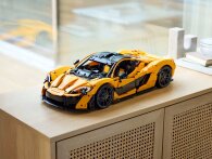 LEGO har slået sig sammen med McLaren på modellen McLaren P1 med 3893 dele