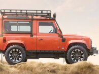 Land Rover genopliver Defender-klassikeren - nu med opgraderet V8 og et personligt touch