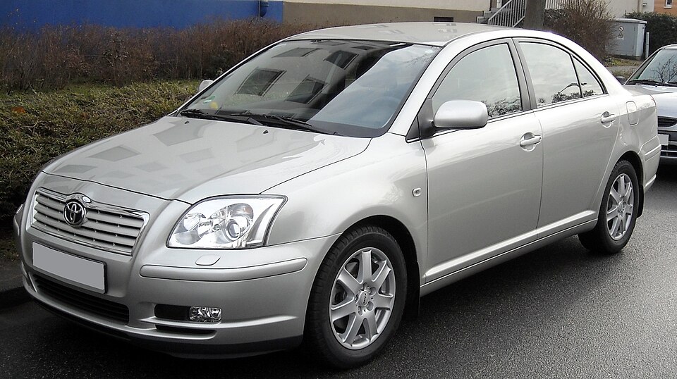 Toyota Avensis front 20090206