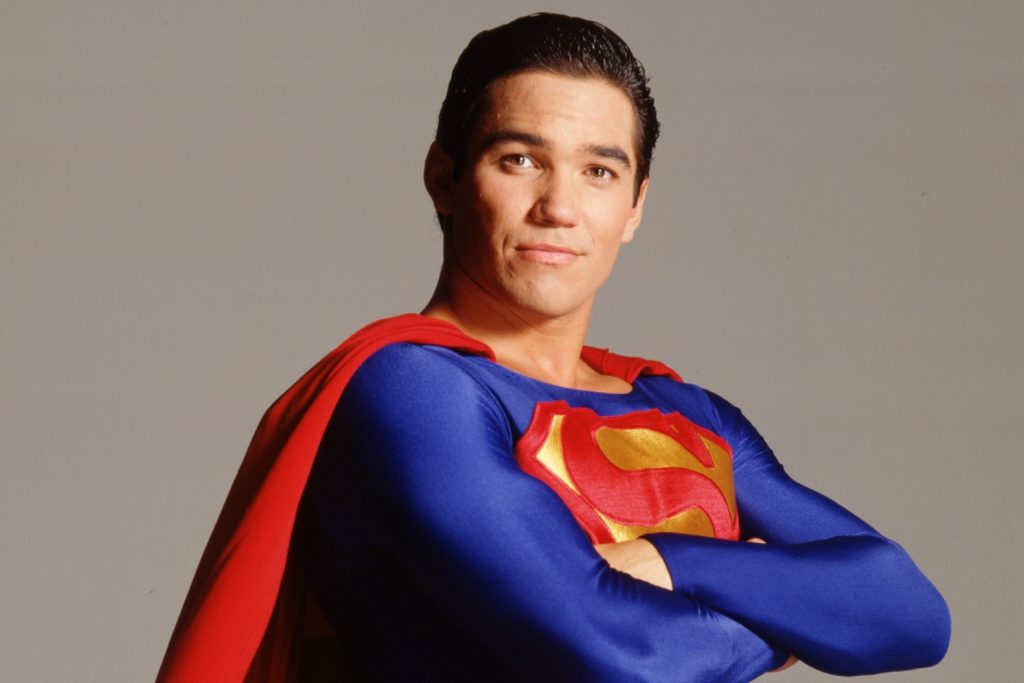 Tidligere Superman Dean Cain raser over ny “woke” version af helten: og kalder immigrant-vinklen et fejlskud