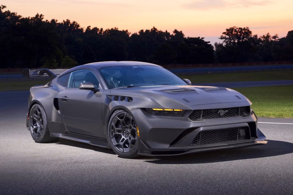 Ford Mustang GTD Liquid Carbon kulfiberporno med nummerplade