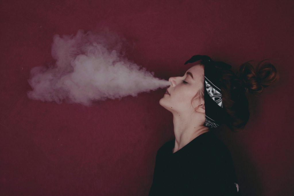 25-årig mor viser de skræmmende konsekvenser af to års vaping