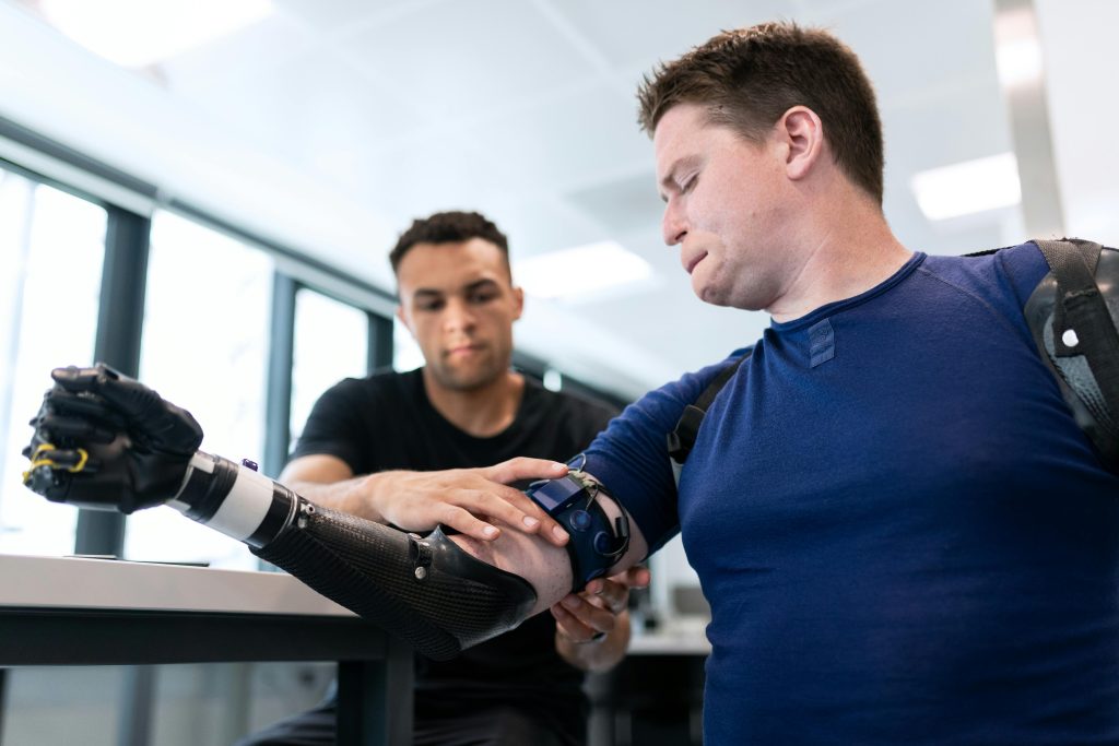Kina åbner verdens første robot-mall – fire etager fyldt med alt fra robot-hunde til en Albert Einstein på strøm