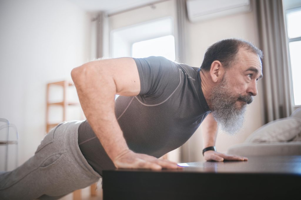 Ét minut fitness om dagen kan forlænge dit liv