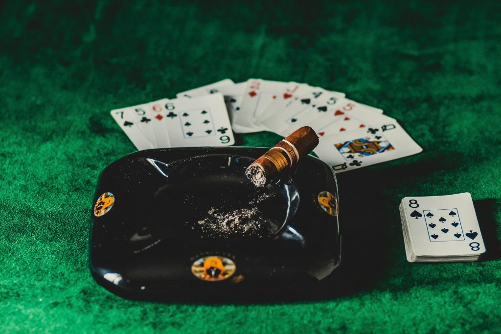 Mand vinder 32.000 dollars i blackjack – mister det meste til børnebidrag: “Baby Mama vandt uden at gå på casino”